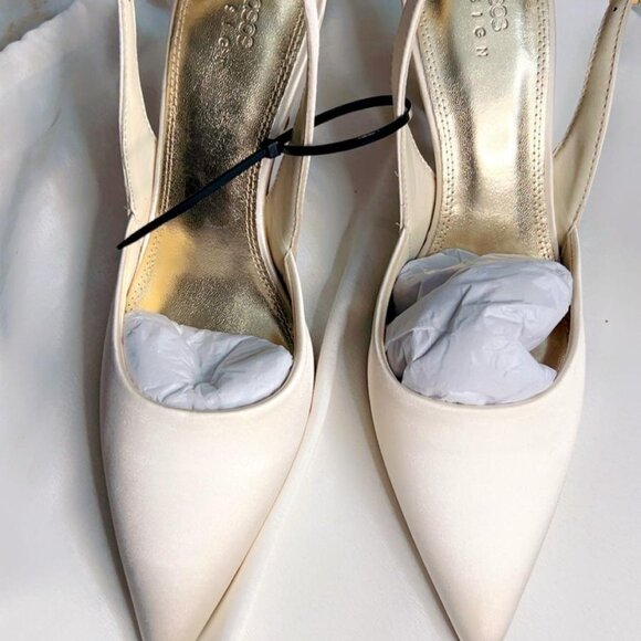 Ivory Satin Pointed-Toe Heels – Size 9 US - Picture 4 of 4